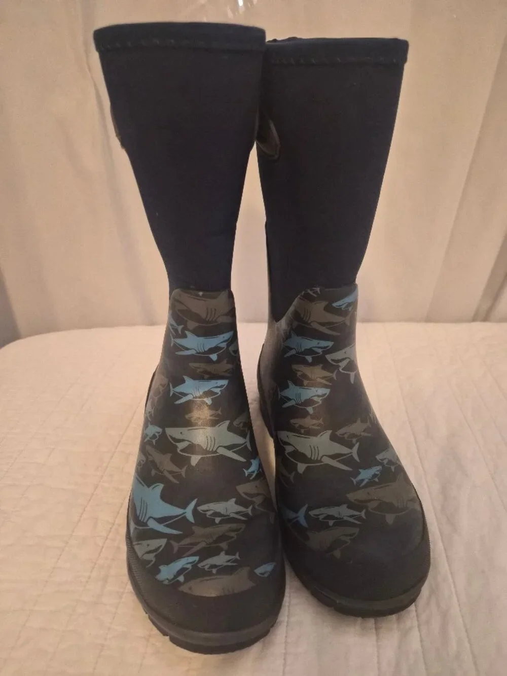 Western Chief Shark Rain Boots BOYS SIZE 4